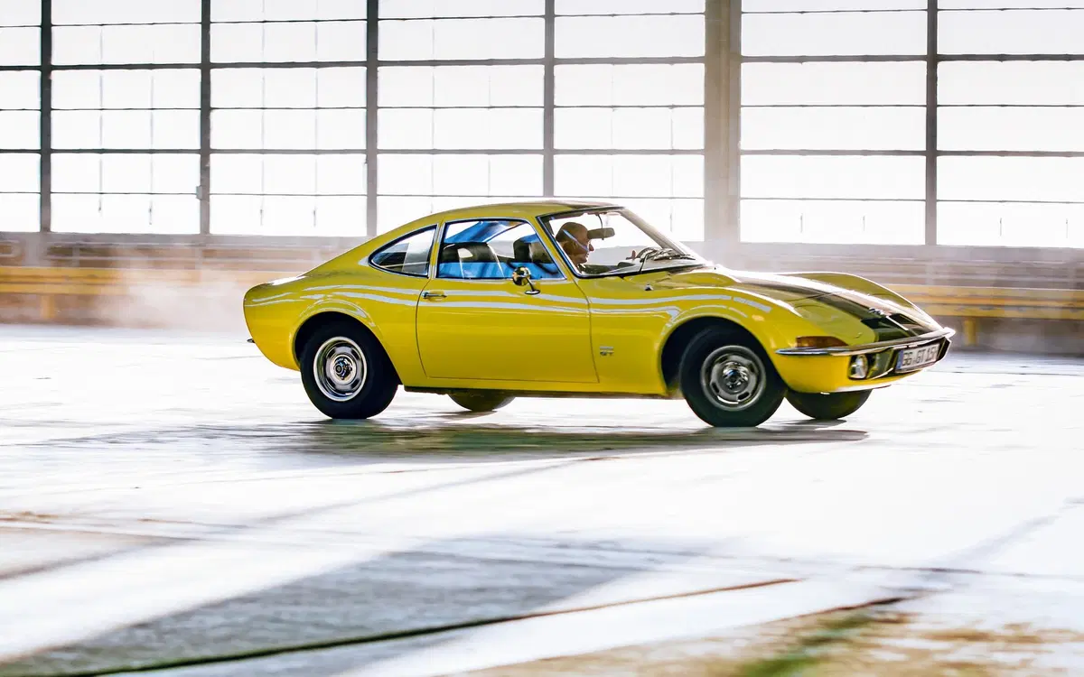 Opel: 120 anni di storia e auto in video (4)