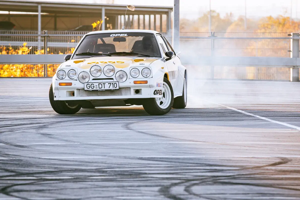 Opel: 120 anni di storia e auto in video (5)