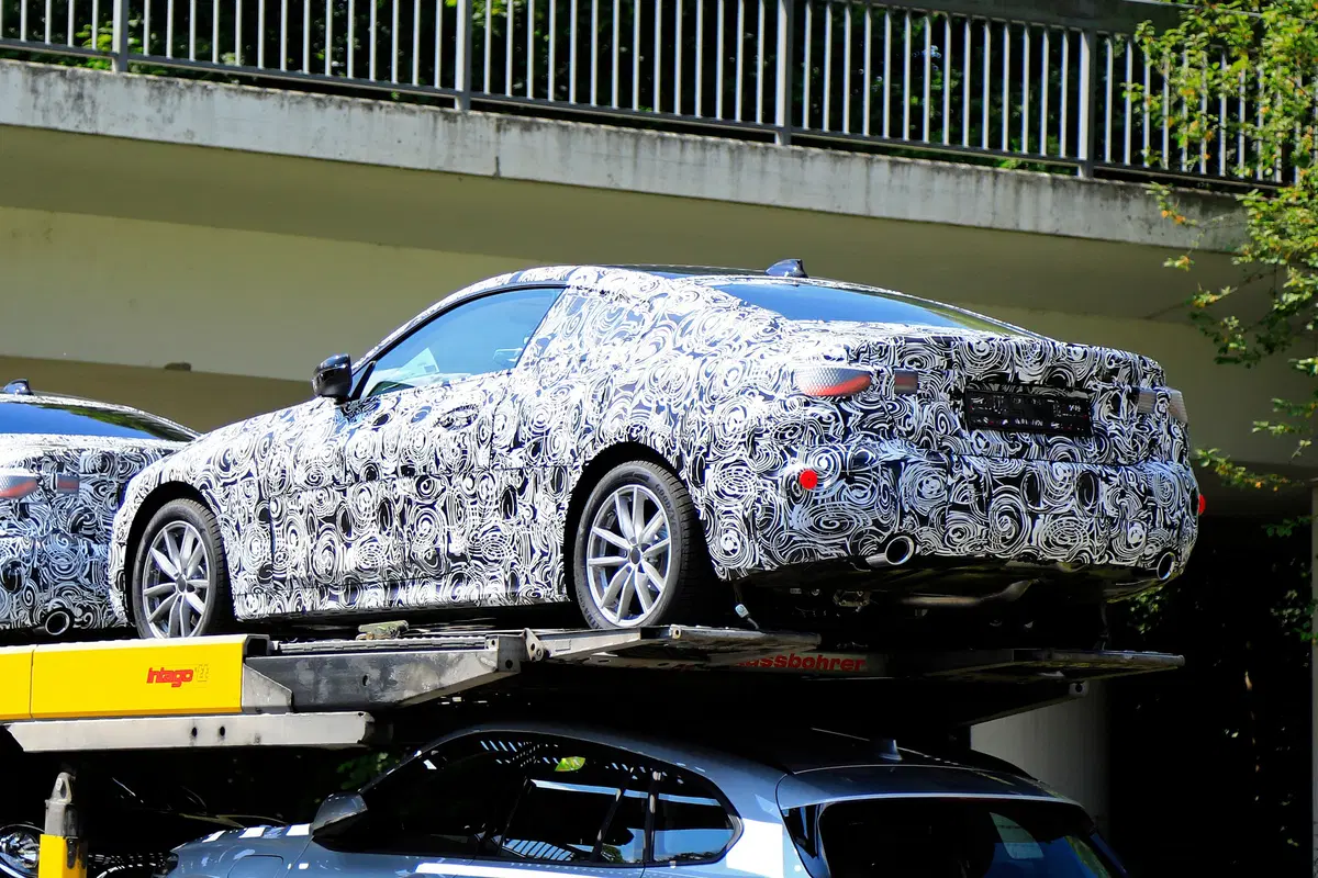 BMW Serie 4 Coupé, le foto spia  (4)