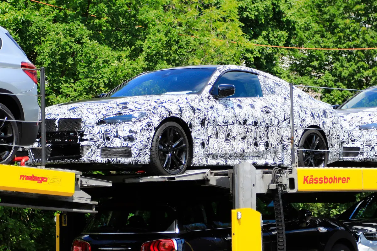 BMW Serie 4 Coupé, le foto spia  (5)