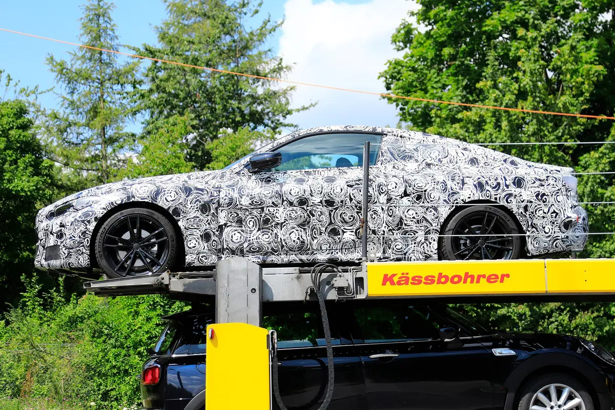 BMW Serie 4 Coupé, le foto spia  (8)