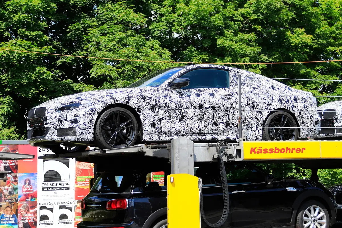 BMW Serie 4 Coupé, le foto spia  (10)