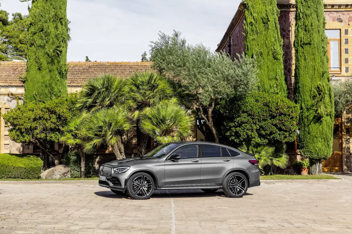 Mercedes-AMG GLC 43: ancora più CV per il SUV sportivo (18)