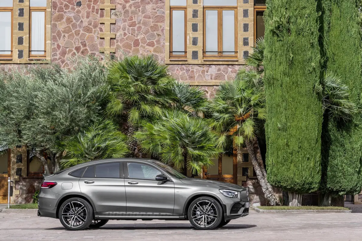 Mercedes-AMG GLC 43: ancora più CV per il SUV sportivo (4)