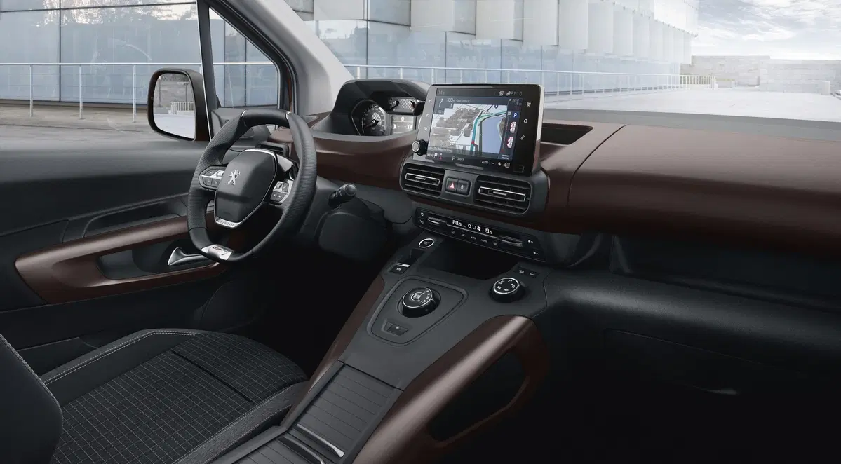 Peugeot Rifter: arriva il benzina 130 CV con l’automatico EAT8 (3)