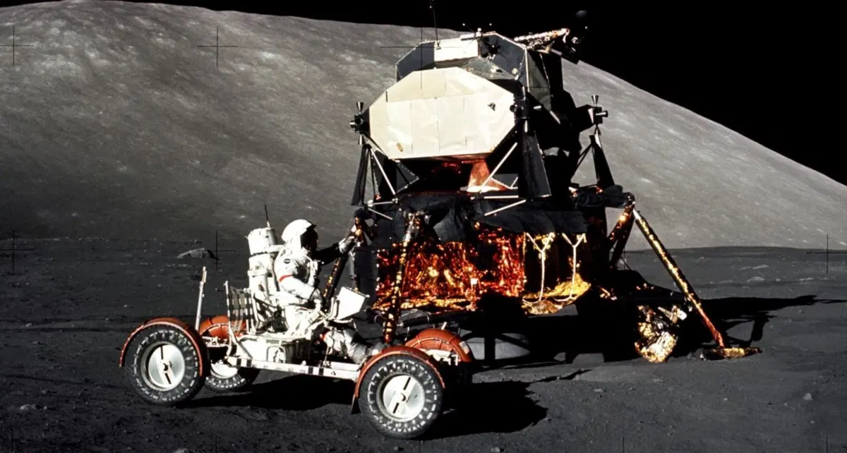 A piedi sulla Luna? No grazie, meglio l’automobile (4)