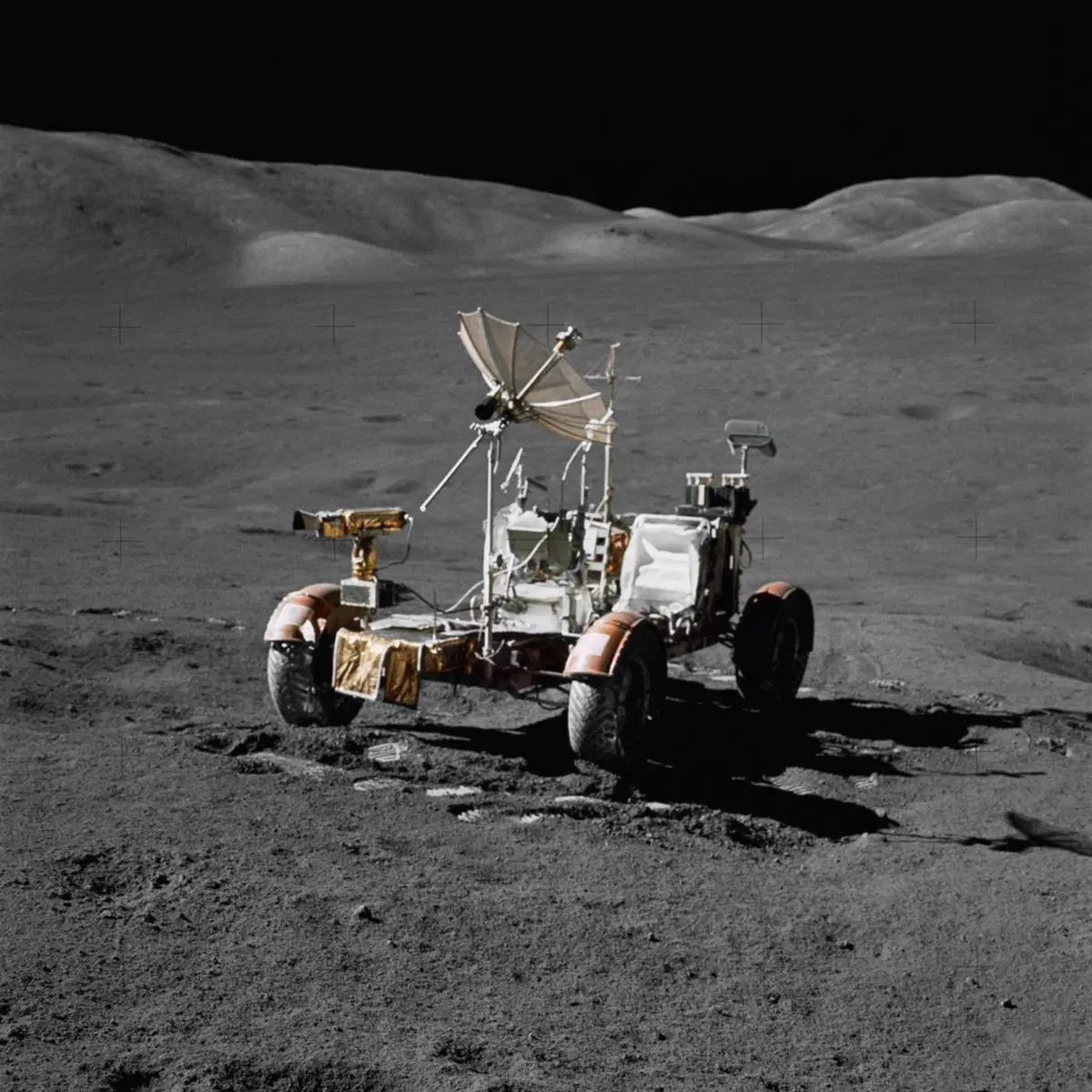 A piedi sulla Luna? No grazie, meglio l’automobile (15)