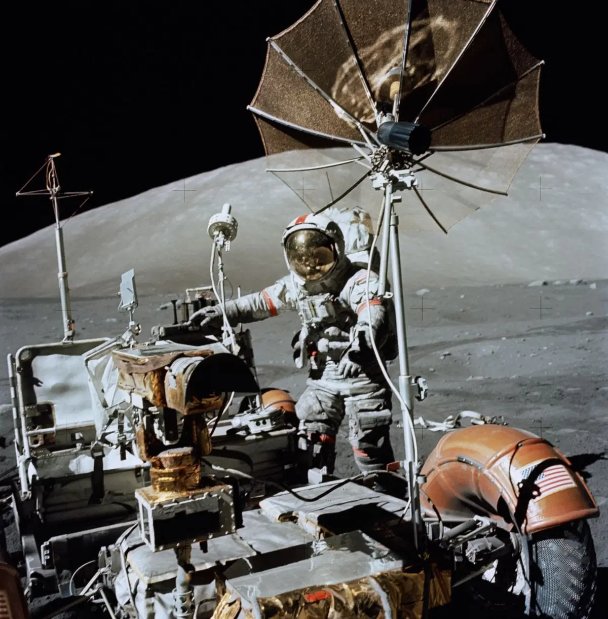 A piedi sulla Luna? No grazie, meglio l’automobile (17)