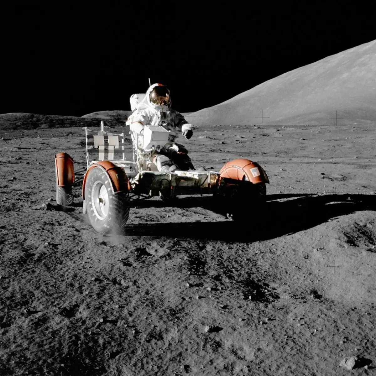 A piedi sulla Luna? No grazie, meglio l’automobile (19)