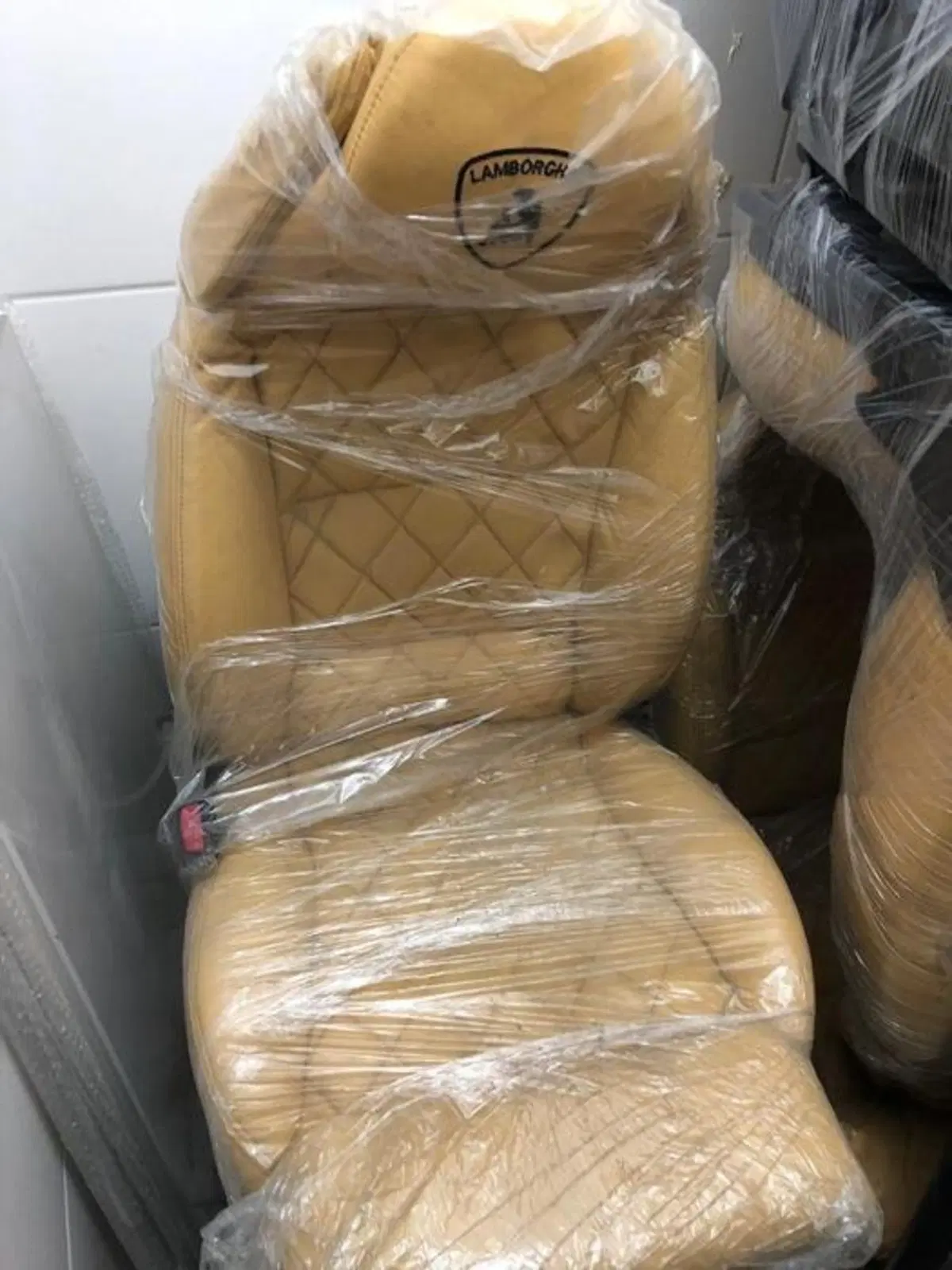 Scoperta fabbrica di false Ferrari e Lamborghini (6)