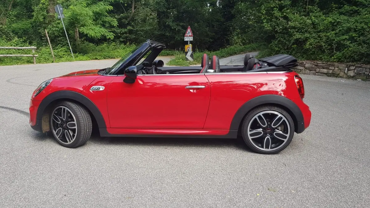 Mini Cabrio Cooper S | Tante emozioni con il vento tra i capelli...
