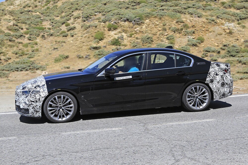 Il profilo della BMW Serie 5 avvistata