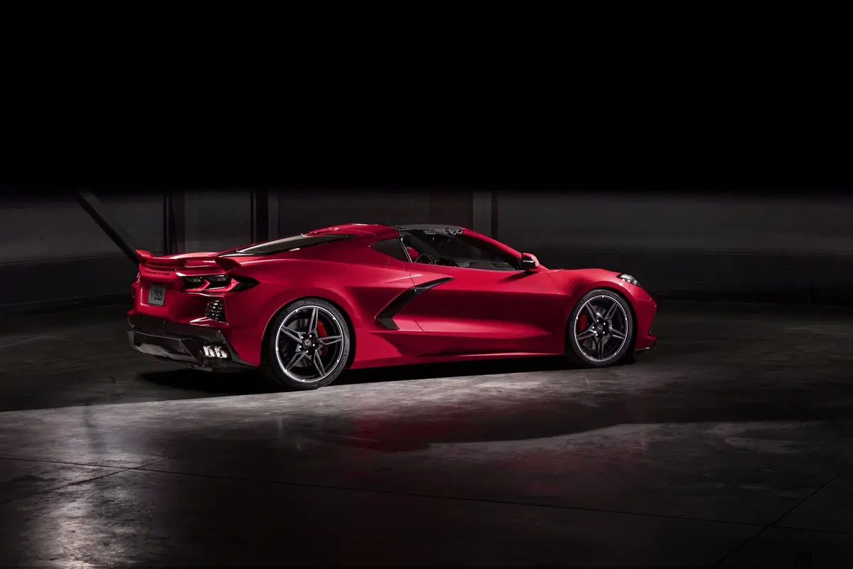 Corvette Stingray 2020: foto e dati della prima con il motore centrale (2)