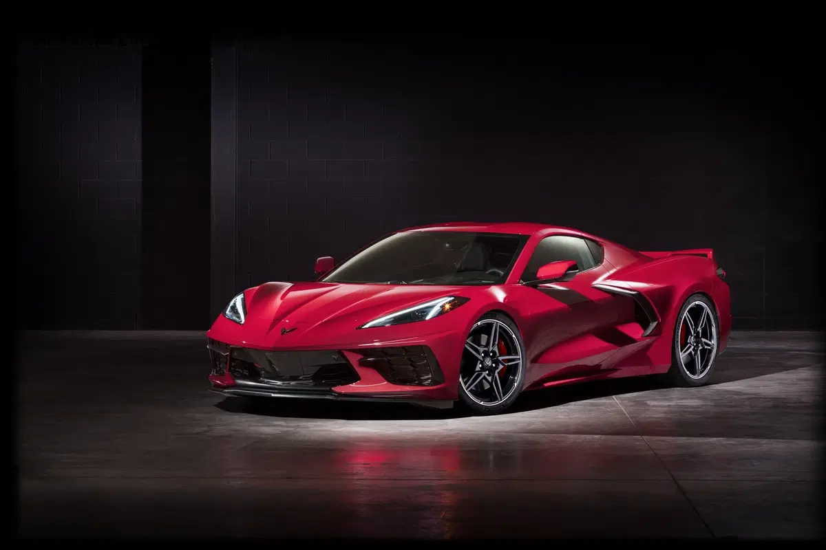 Corvette Stingray 2020: foto e dati della prima con il motore centrale