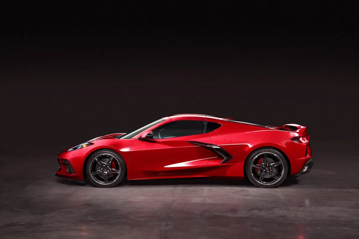 Corvette Stingray 2020: foto e dati della prima con il motore centrale (6)