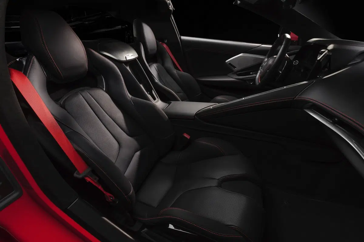 Corvette Stingray 2020: foto e dati della prima con il motore centrale (14)