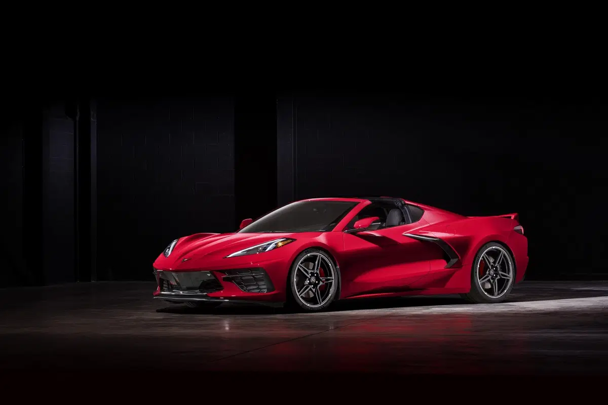 Corvette Stingray 2020: foto e dati della prima con il motore centrale (19)