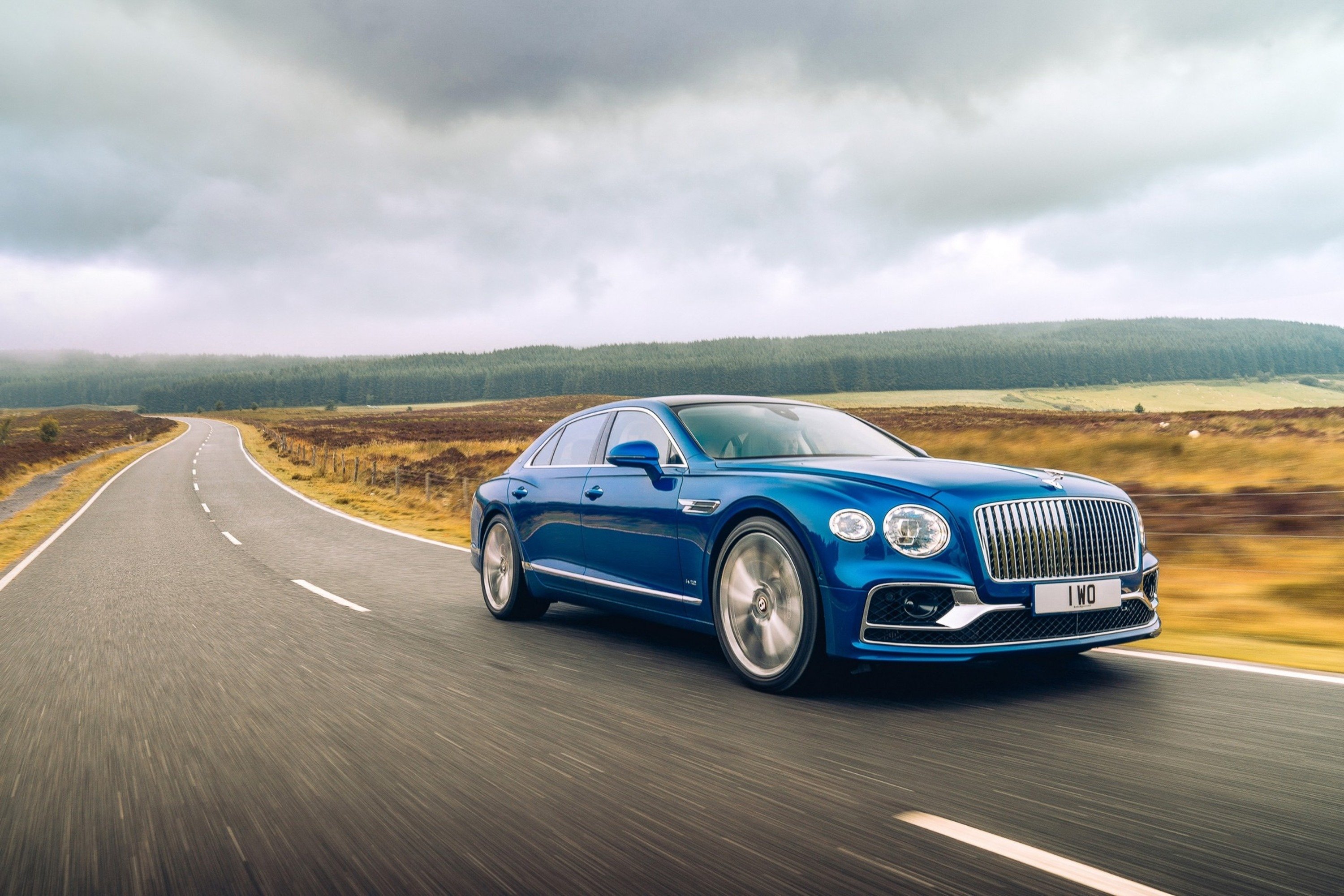 Bentley Flying Spur First Edition: infinite personalizzazioni