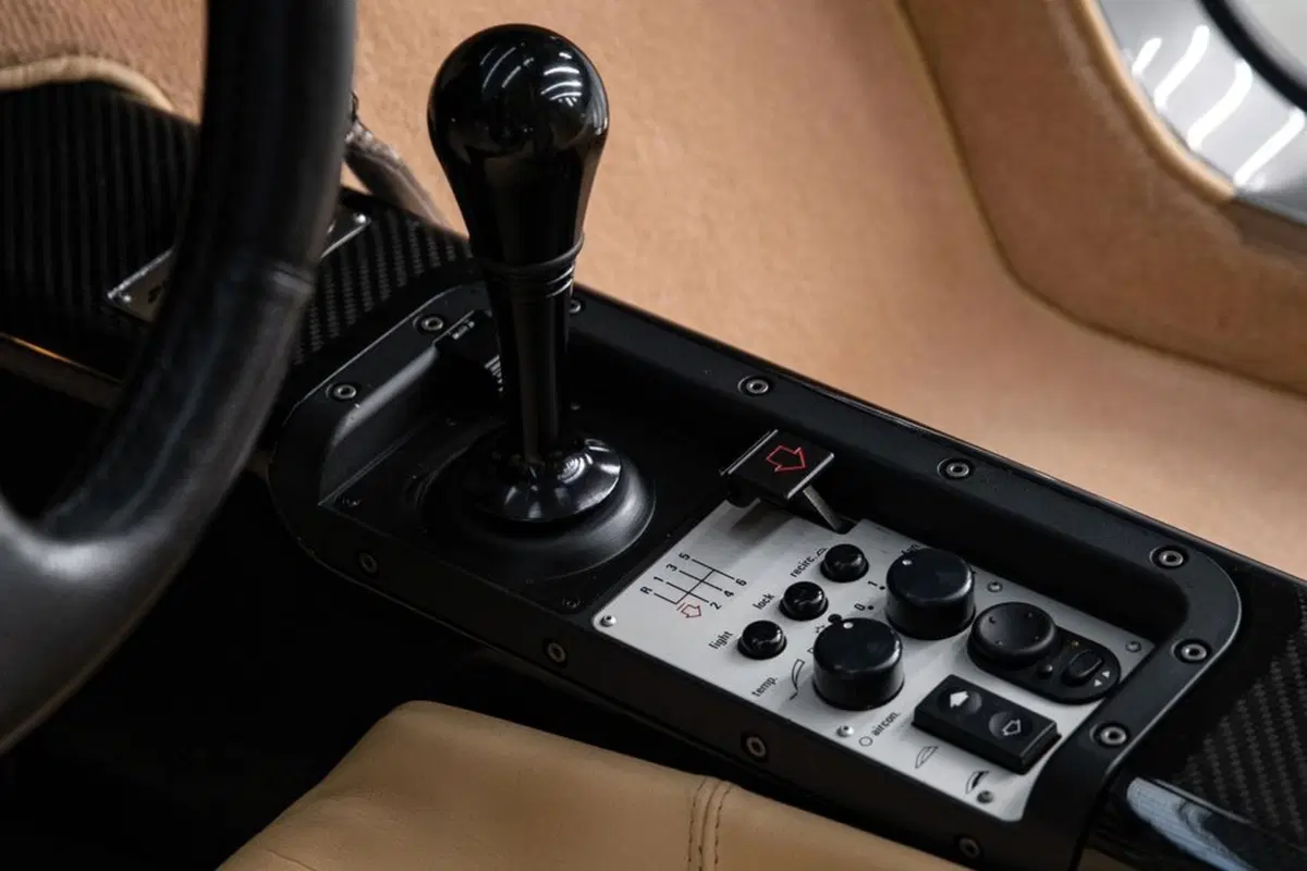 McLaren F1: una delle più rare all’asta a Pebble Beach 2019 (40)