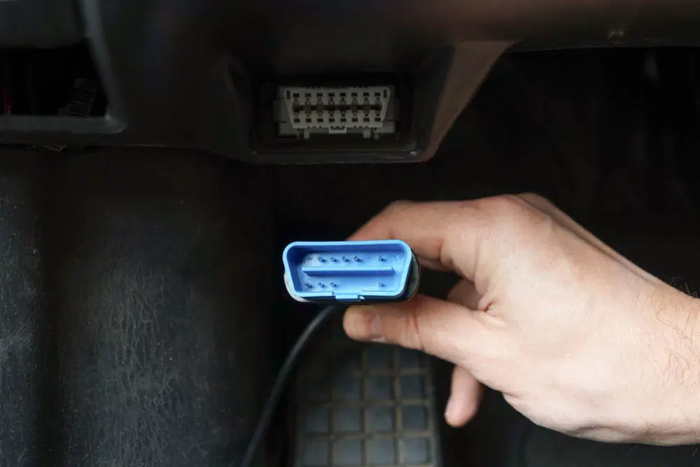 Come dice un noto tecnico brianzolo, la OBD-port dell'auto &egrave; come un "port" (di mare): ci pu&ograve; passare di tutto