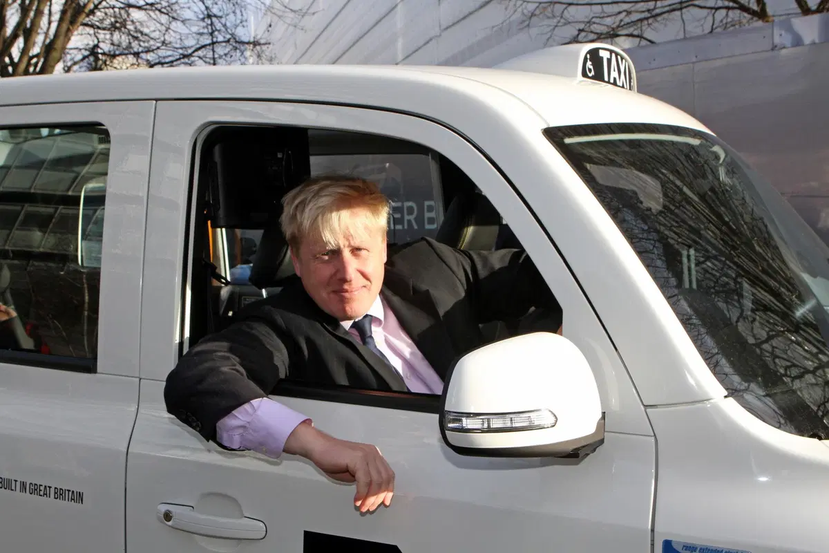Boris Johnson e la Ferrari F430, un test drive sopra le righe... (6)