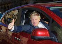 Boris Johnson e la Ferrari F430, un test drive sopra le righe...