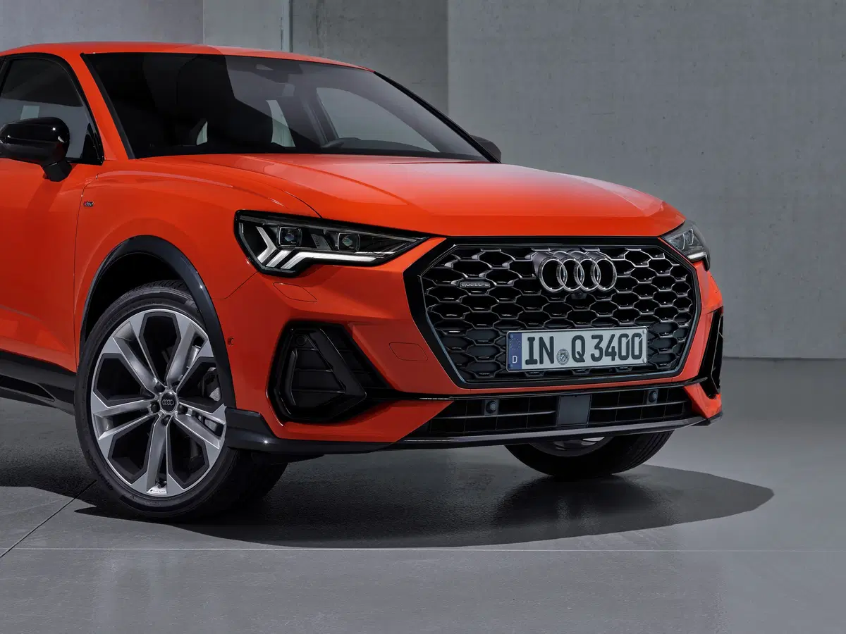 Audi Q3 Sportback, svelato il SUV coupé dei Quattro Anelli (5)