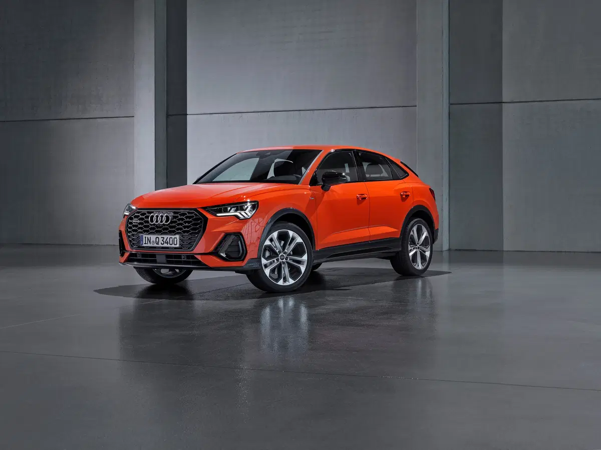 Audi Q3 Sportback, svelato il SUV coupé dei Quattro Anelli (16)