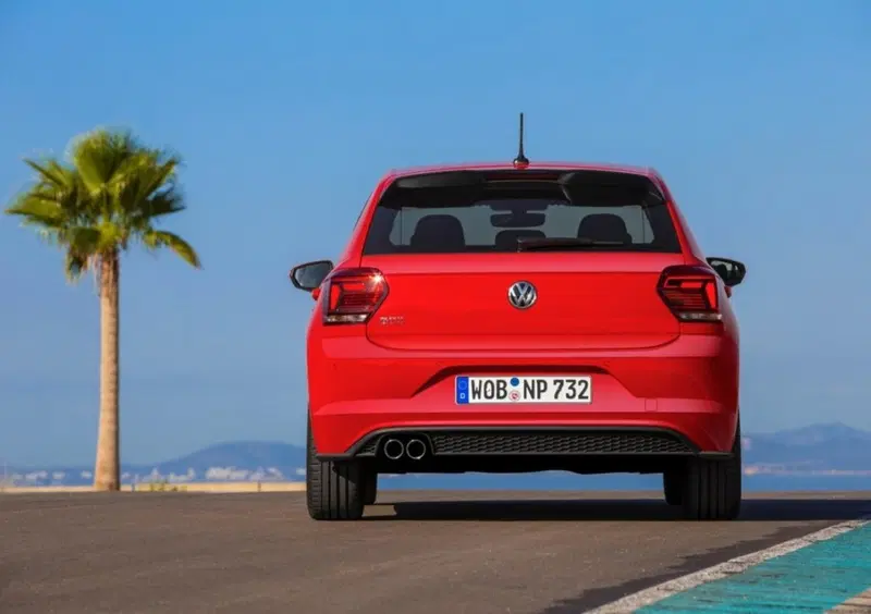 Volkswagen Polo (2017-->>) (31)
