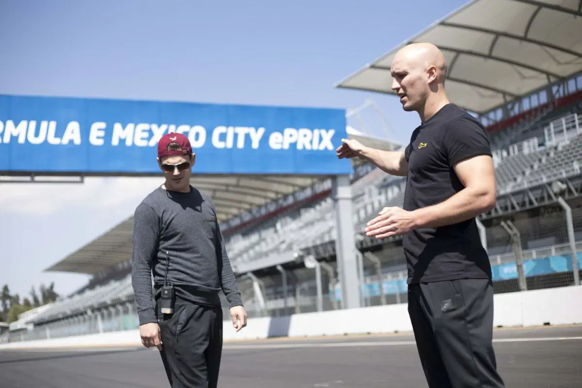 Formula E: lo stuntman che rischia la vita [Video] (4)