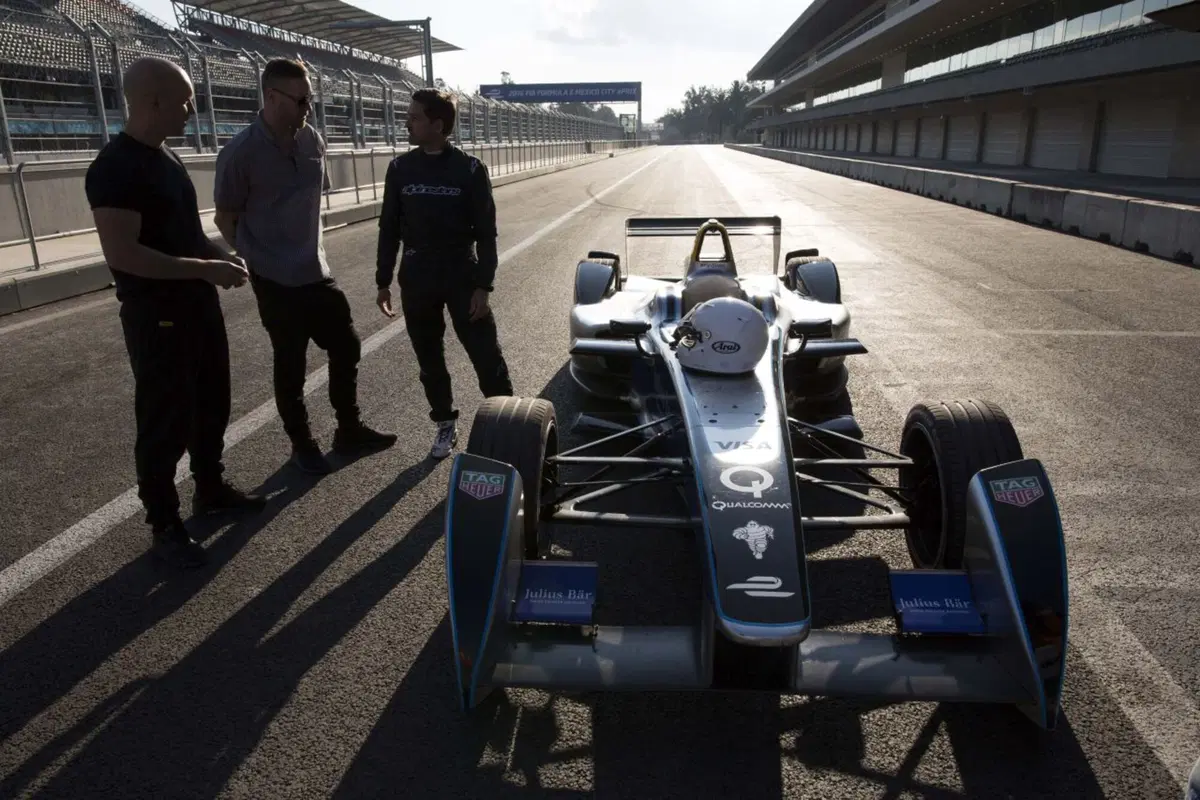 Formula E: lo stuntman che rischia la vita [Video] (8)