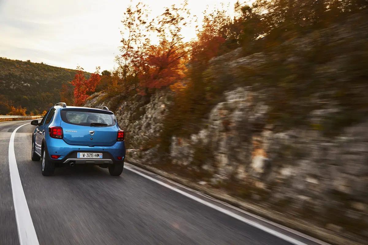 Dacia Sandero 1.0 SCe 12V 75CV Essential (4)