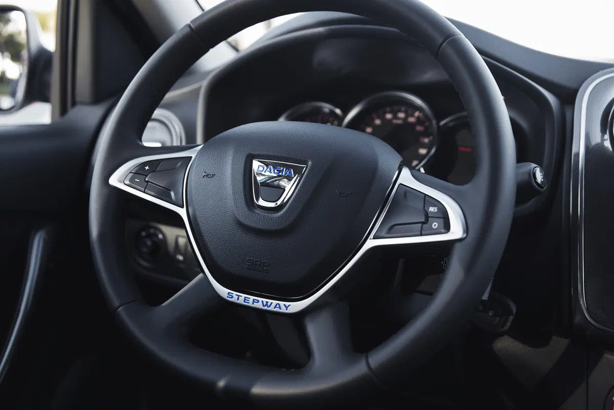 Dacia Sandero 1.0 SCe 12V 75CV Essential (19)