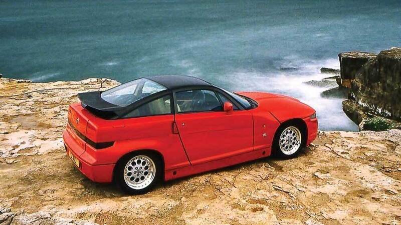 Buon compleanno SZ: trenta anni dalla nascita della rara Alfa Romeo coup&eacute;
