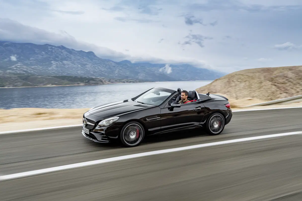 Mercedes-AMG SLC 43 [Video] (2)