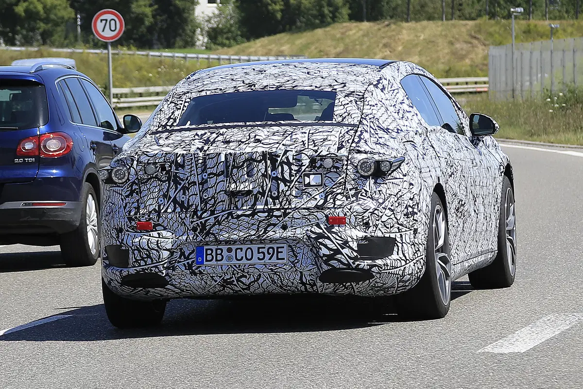 Mercedes EQS, le foto spia  (4)