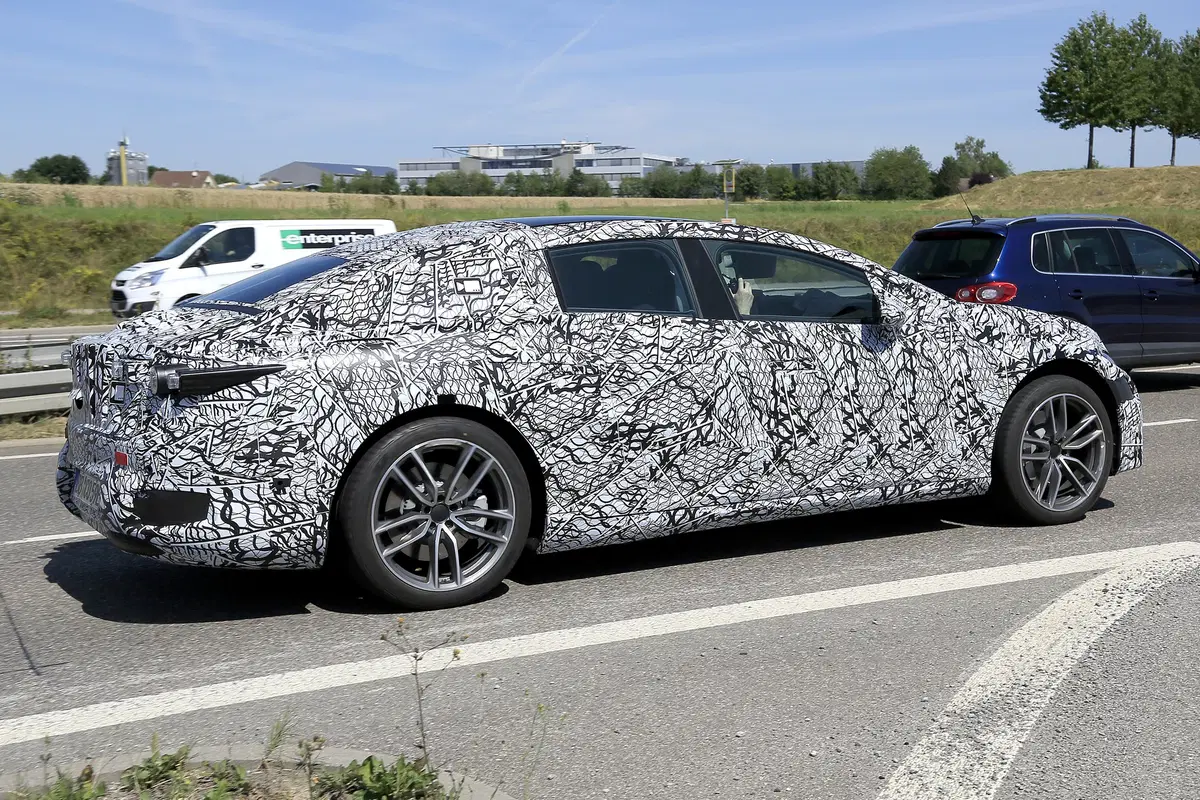 Mercedes EQS, le foto spia  (8)