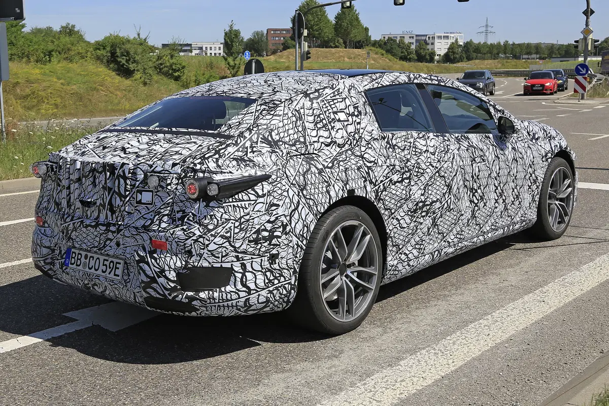 Mercedes EQS, le foto spia  (16)