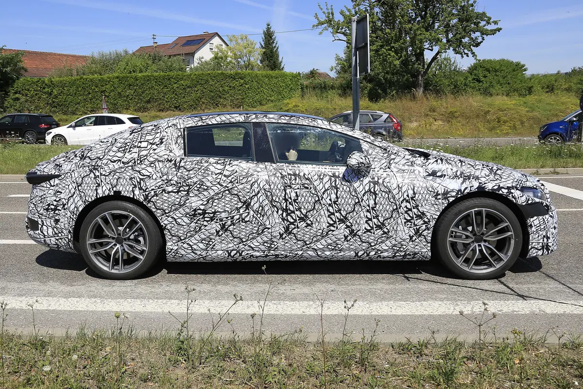 Mercedes EQS, le foto spia  (19)