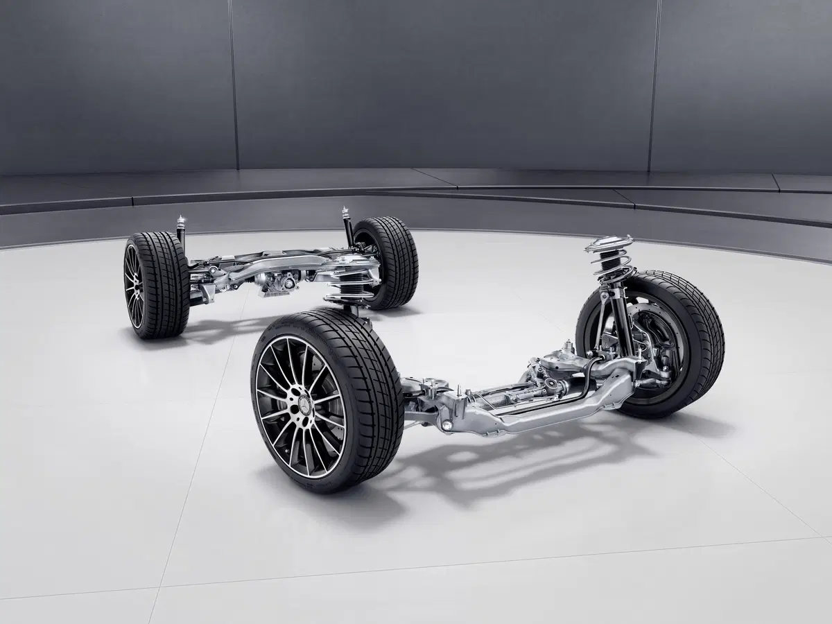 Mercedes-AMG SLC 43 [Video] (23)