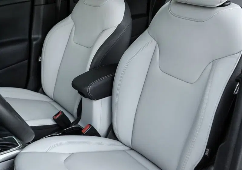 Jeep Renegade (2014-->>) (16)