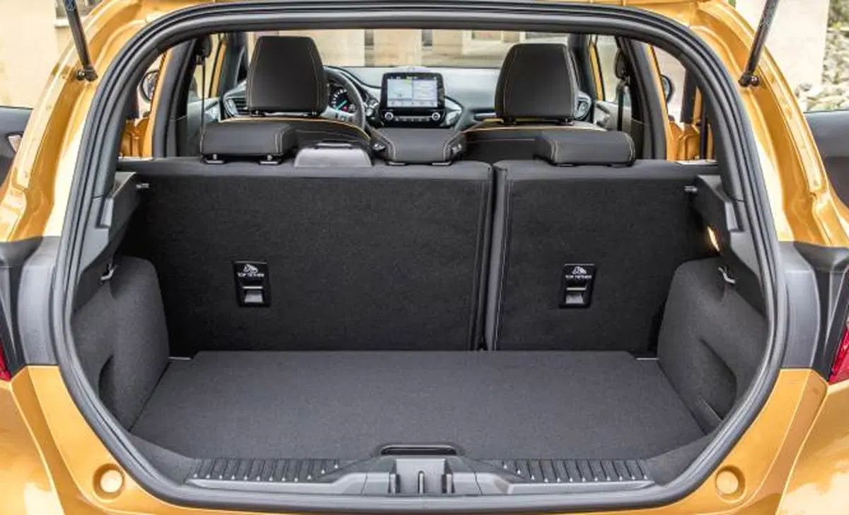 Ford Fiesta 1.5 EcoBlue 5 porte ST-Line (14)