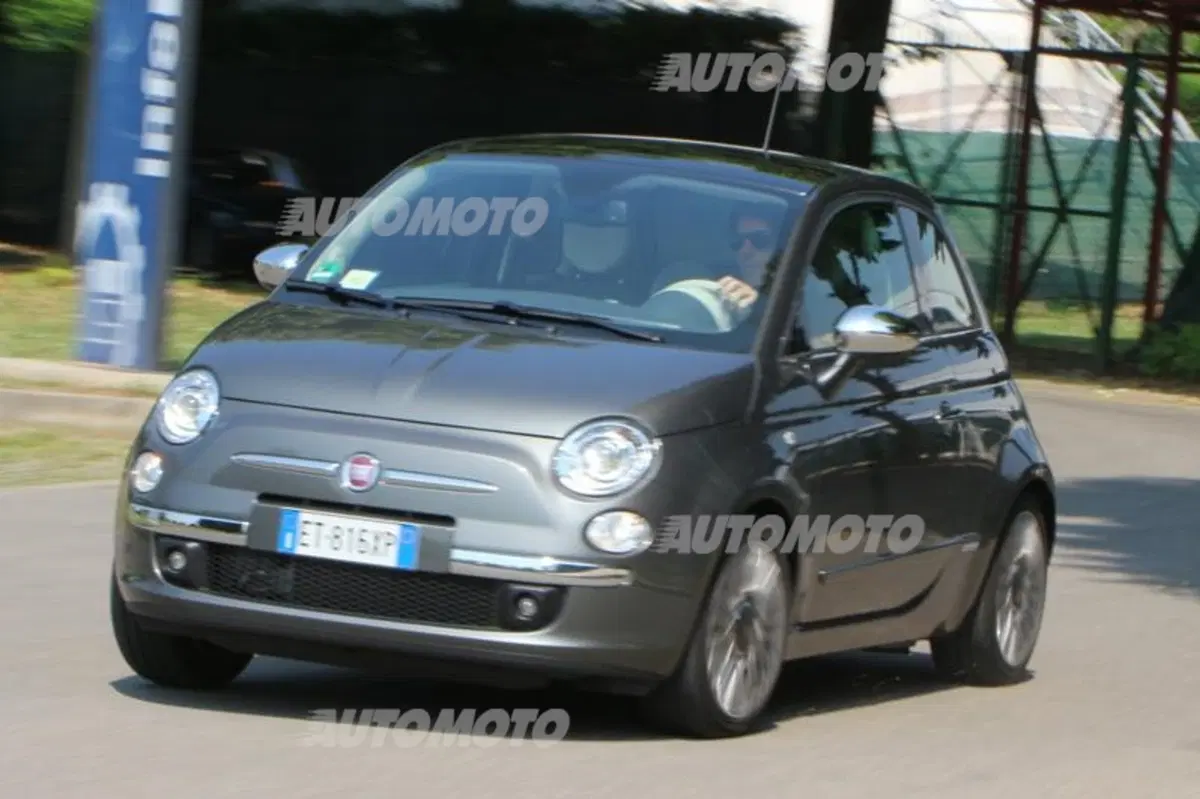Fiat 500 0.9 TwinAir Turbo 85 CV Mirror (26)