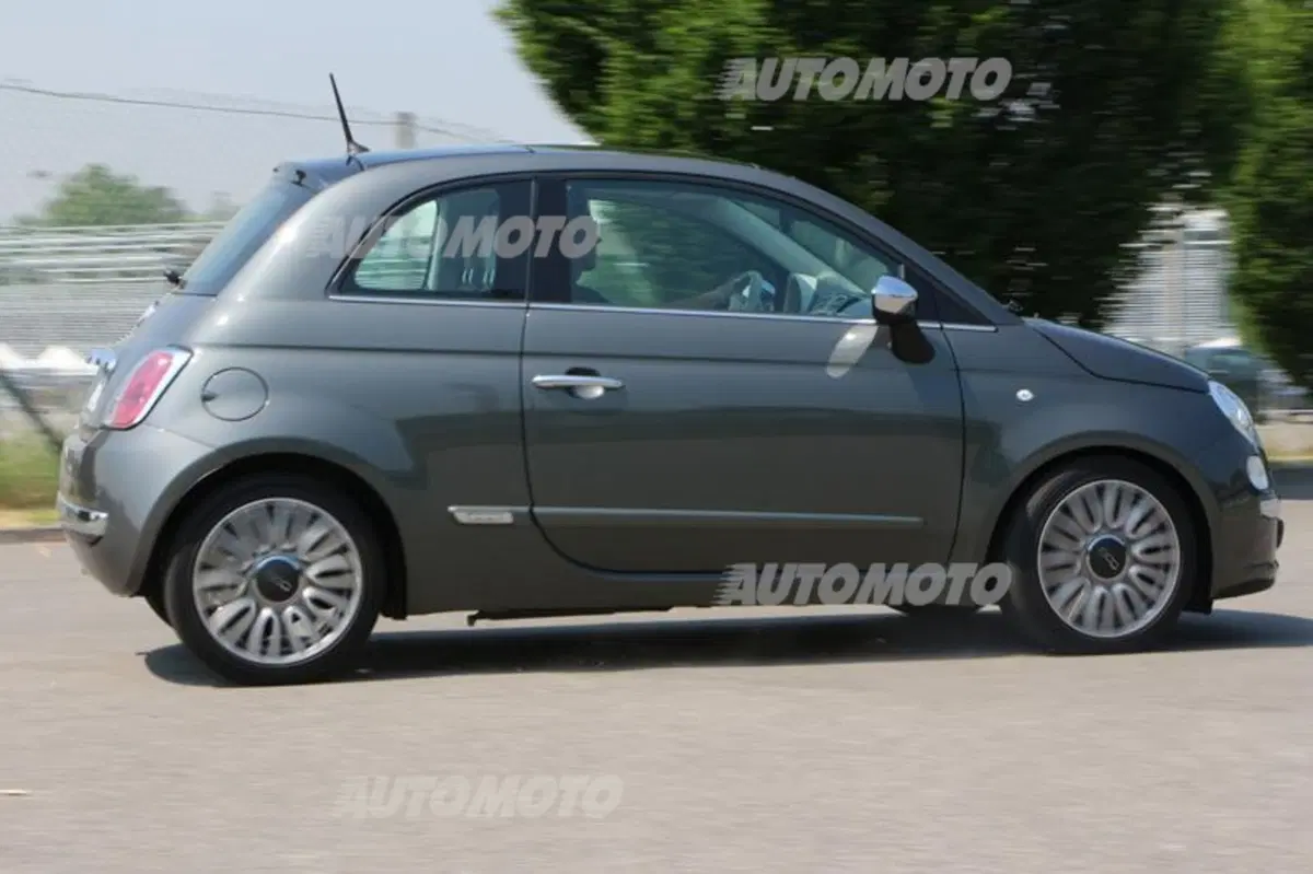 Fiat 500 0.9 TwinAir Turbo 85 CV Mirror (21)