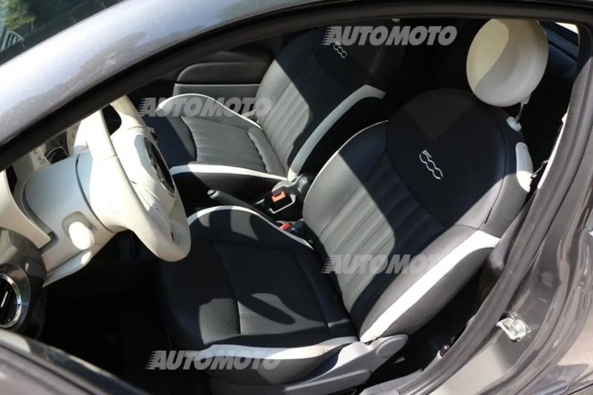 Fiat 500 0.9 TwinAir Turbo 85 CV Mirror (35)