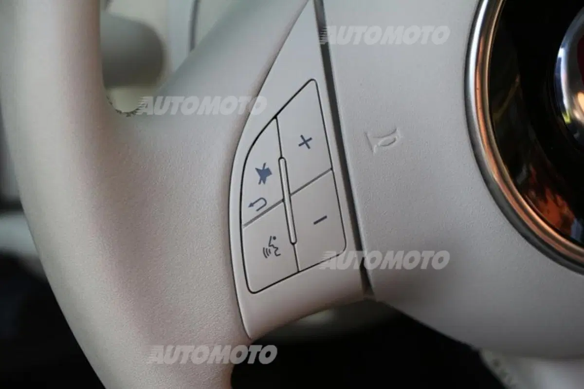 Fiat 500 0.9 TwinAir Turbo 85 CV Mirror (40)