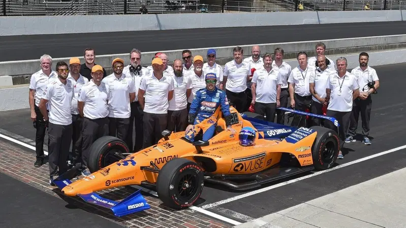 IndyCar 2020: McLaren pronta per la stagione intera ma Alonso no. Tiene pi&ugrave; alla 500 Miglia o a F1 (Ferrari) e Dakar?