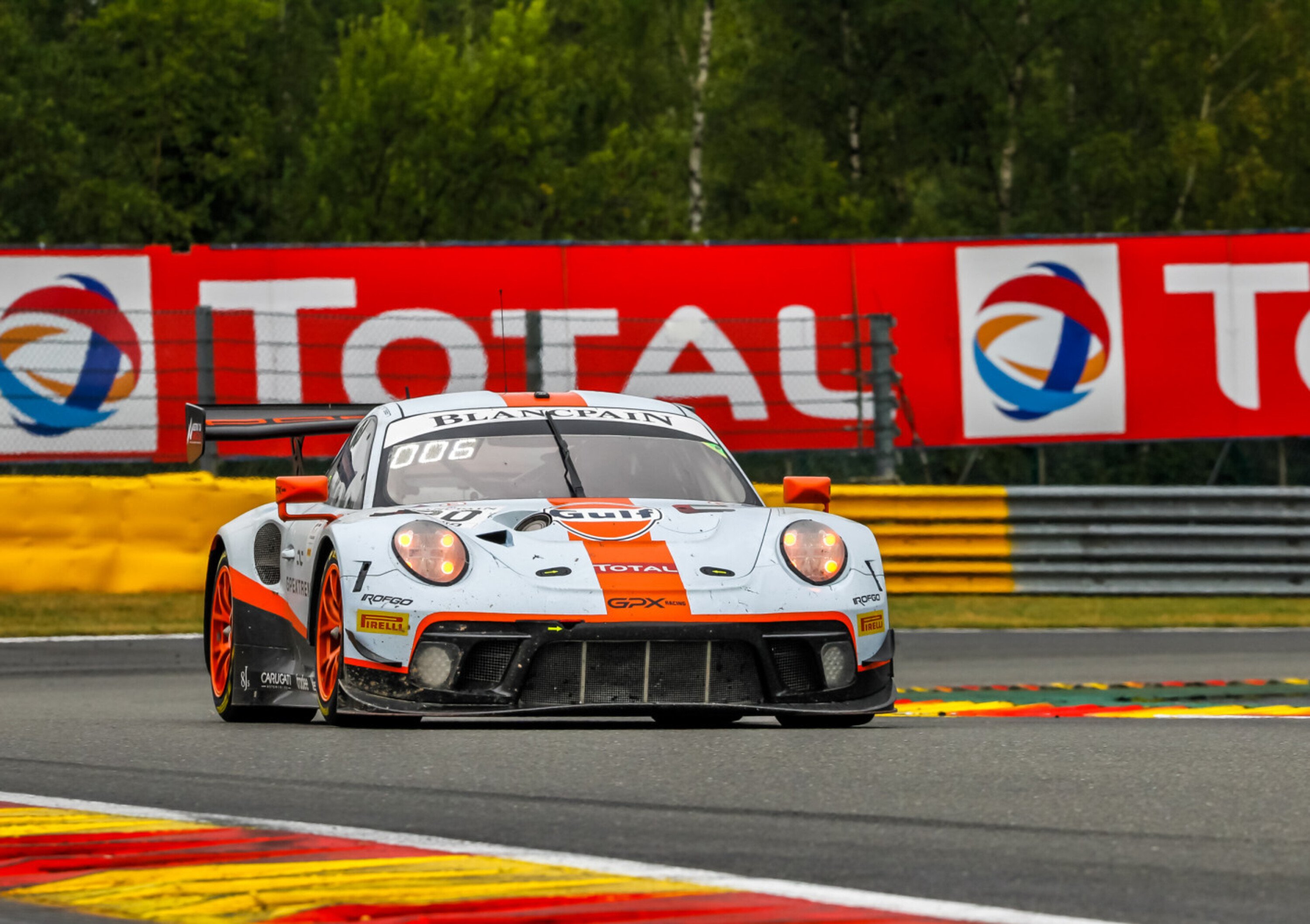 24 ore di Spa: doppietta Porsche, Estre superstar