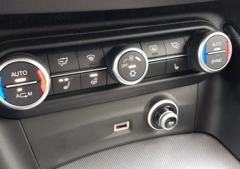 Alfa Romeo Stelvio (37)