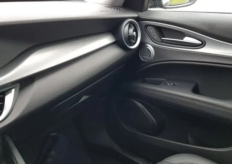 Alfa Romeo Stelvio (35)